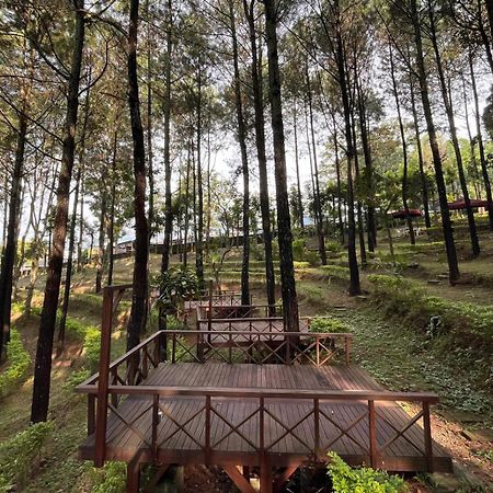 Alas Pacet By Twospaces, Mojokerto Exteriör bild