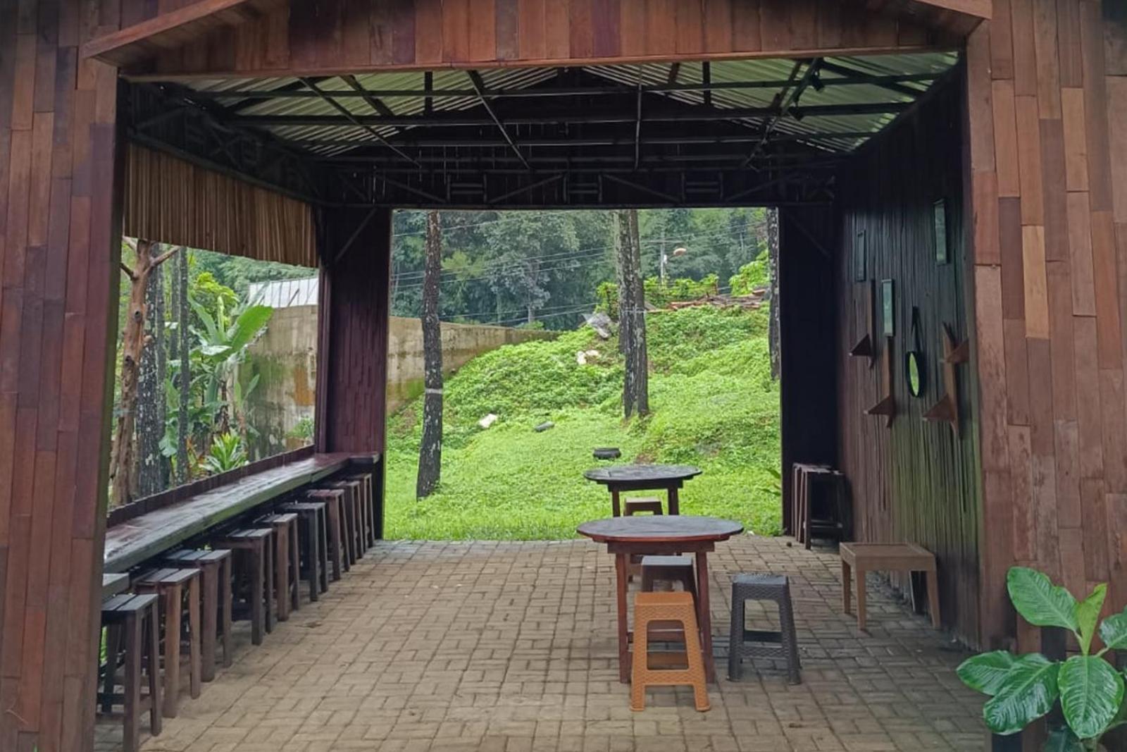 Alas Pacet By Twospaces, Mojokerto Exteriör bild
